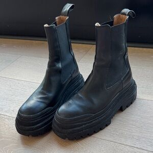 Zara Black lug sole platform Leather Women's Boots